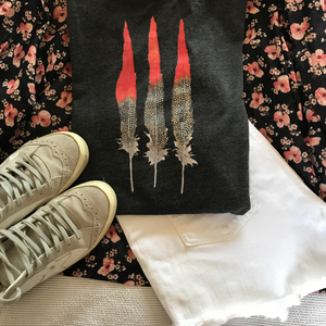 Red feathers classic fit Tee